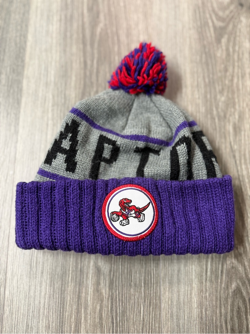 Mitchell & Ness Toronto Raptors beanie